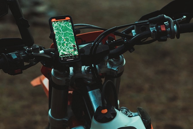 Alberto Constantino Konrad Dávila - ¡Atención bikers off-road! Aplicaciones que transforman la navegación y la seguridad del motociclismo todoterreno - FOTO