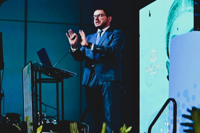 Froilán Páez expuso lo mejor de sus técnicas en curso ‘Avances en Rinoplastia y Oculoplástica’ en Chile - FOTO